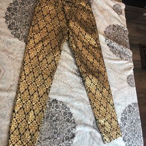 Old navy Gold and Black SHOWSTOPPERS!!